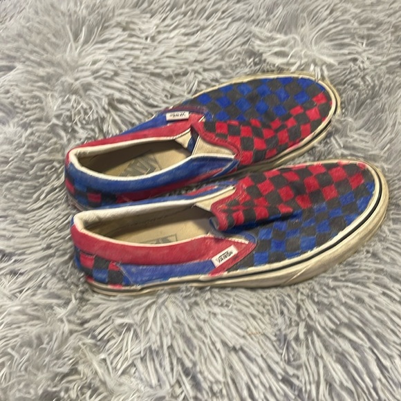 Vans. Customized - Picture 1 of 2